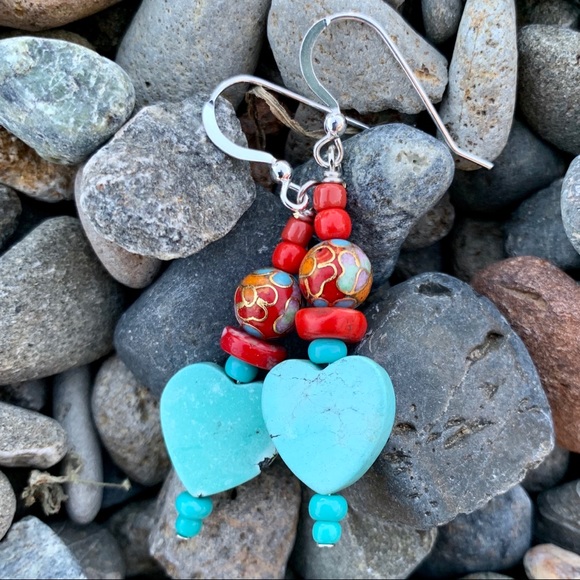 ❣️SALE Turquoise Heart & Vintage Red Bead Earrings - Picture 5 of 12